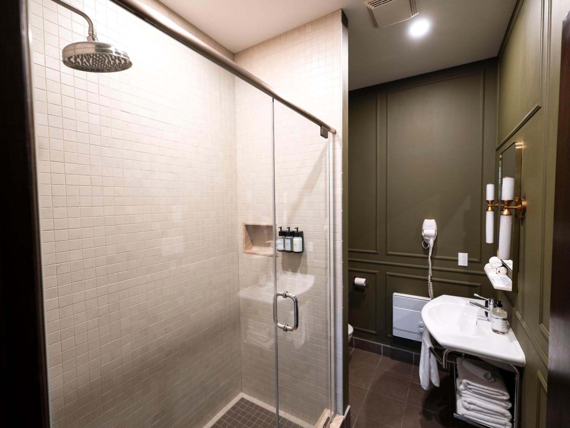 Self Check-In Boutique Hotel - Quartier Latin - Room 201 Montréal Buitenkant foto