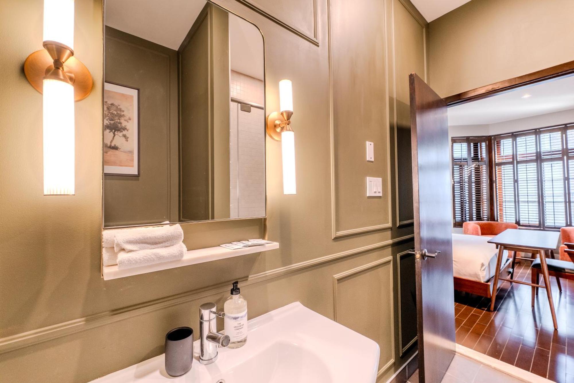 Self Check-In Boutique Hotel - Quartier Latin - Room 201 Montréal Buitenkant foto